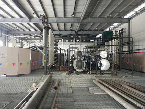 Индукционный нагрев для системы трубопроводов жидкостей