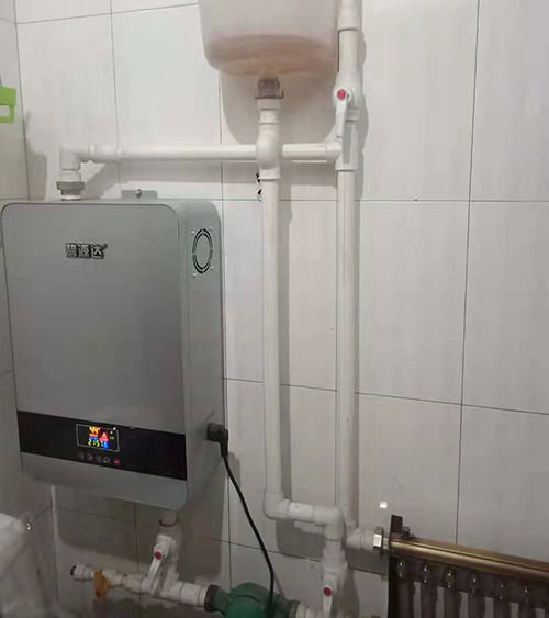 Комбинированный индукционный отопительный котел (8-12кВт, отопление помещений и воды)